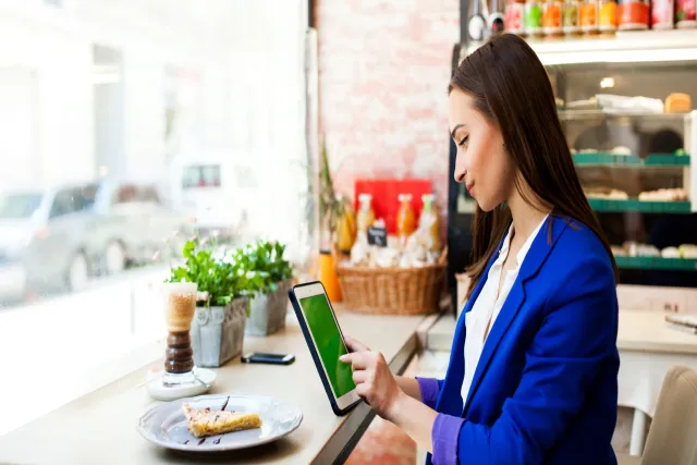 How AI Tools Streamline Restaurant Service and Res
